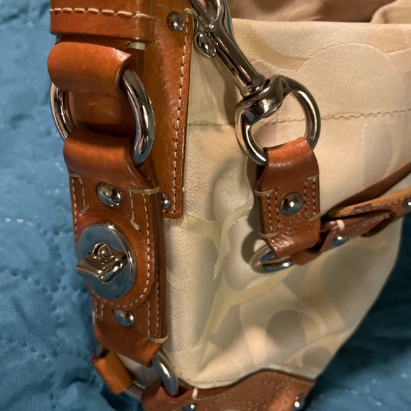 Coach handbag - Picture 2 of 6